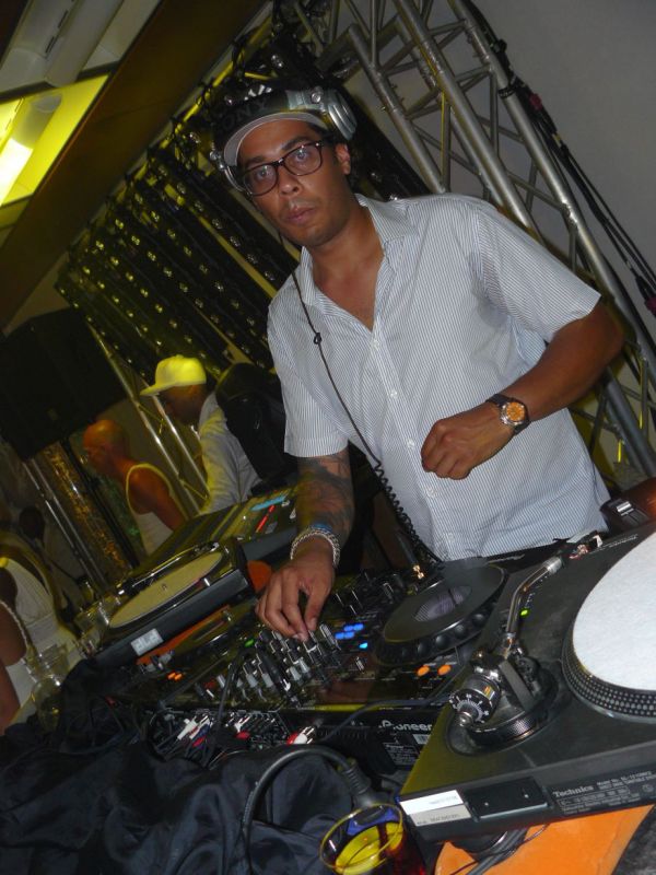 SENSATION WHITE (NL) - Sobota 5. 7. 2008